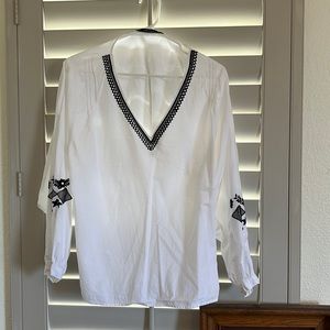 Zara blouse. Crispy white. Very lightly worn. Size M.